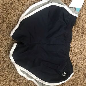 Girls youth medium shorts